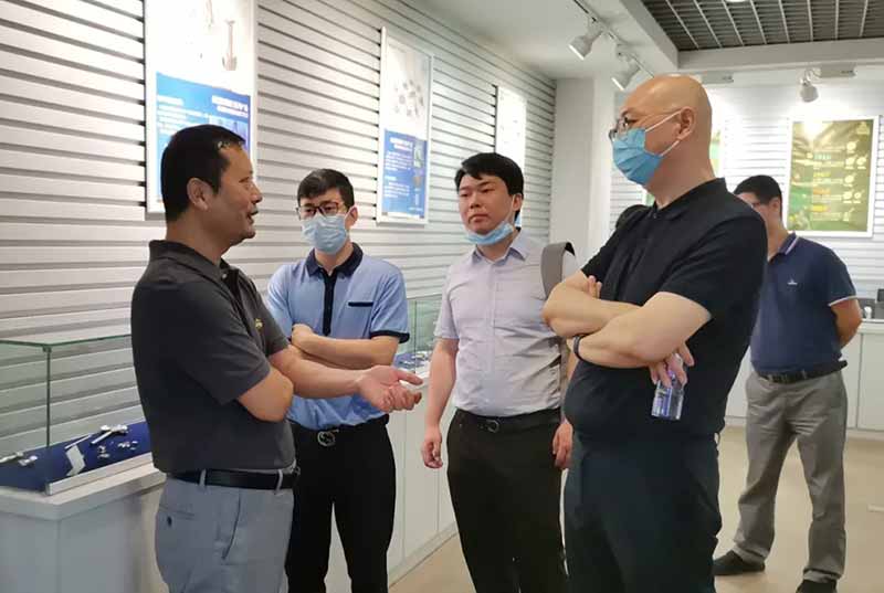 Jinshan Cloud General Manager of the Ministry of Industry and Energy Hu Yuming and his party to visit WIDE PLUS Research Exchange